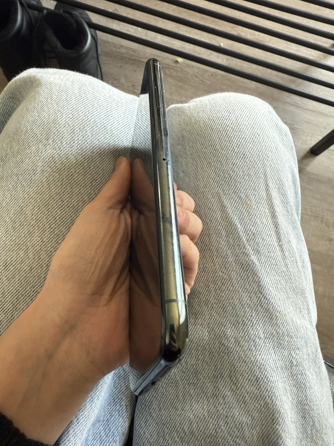 iPhone 11 Pro Max - photo 4