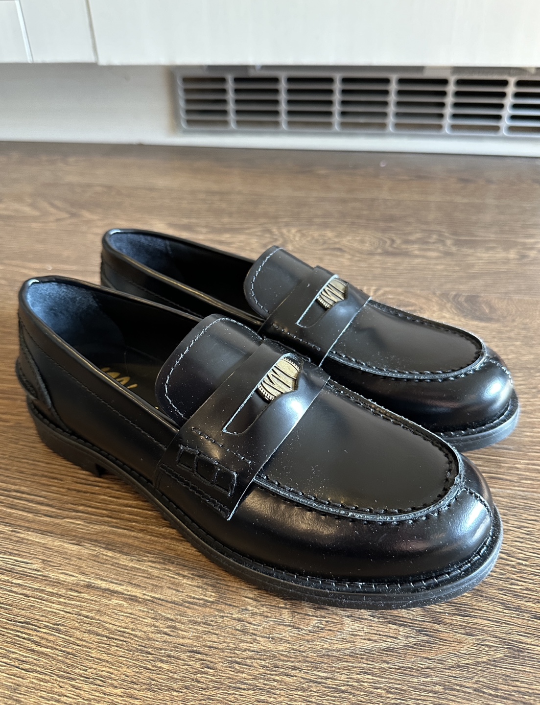 BNIB Mimosa Black Leather Loafers - Size 5