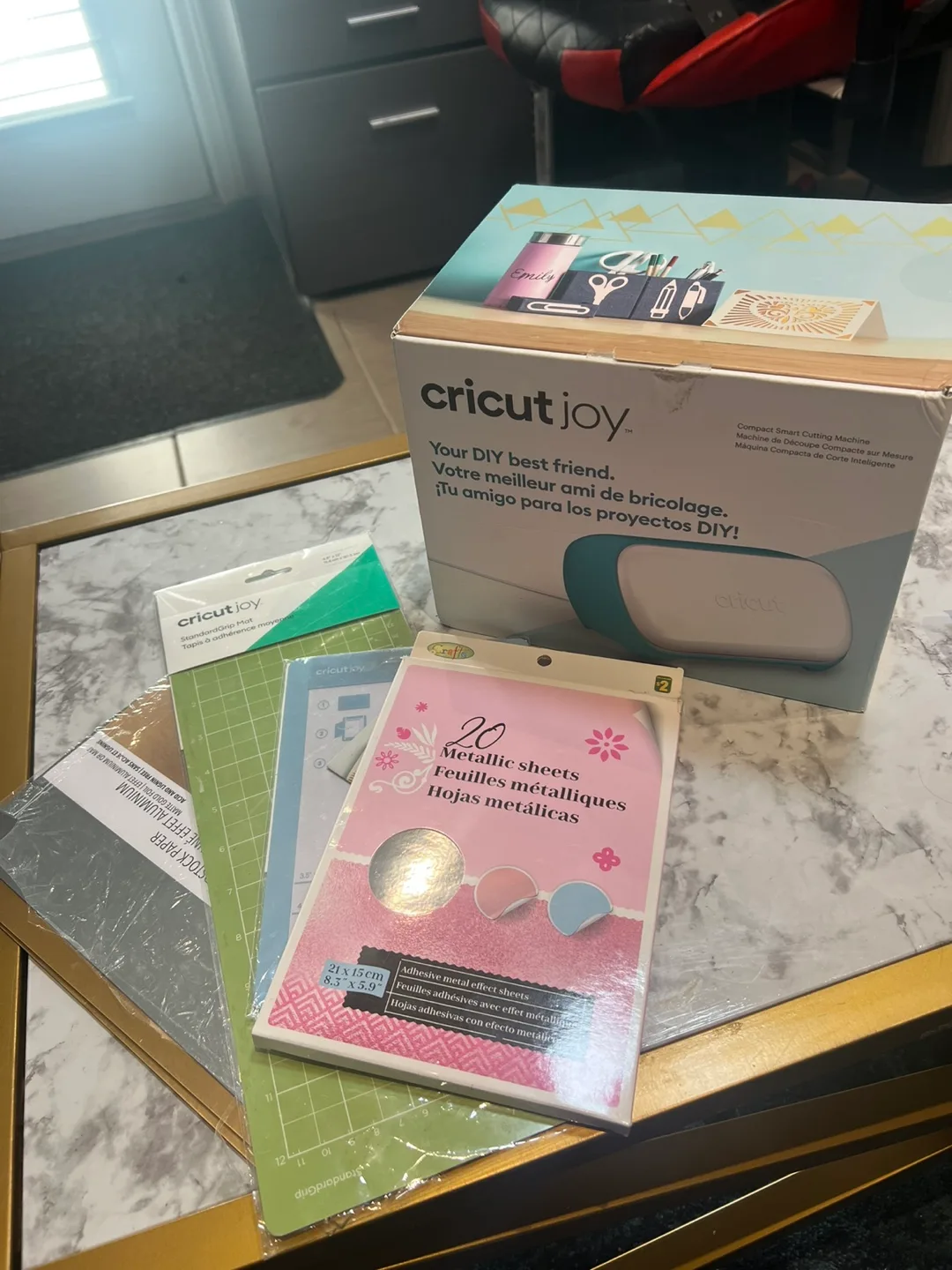 **moving out sale** Cricut Joy Machine with mats and sheets thumbnail