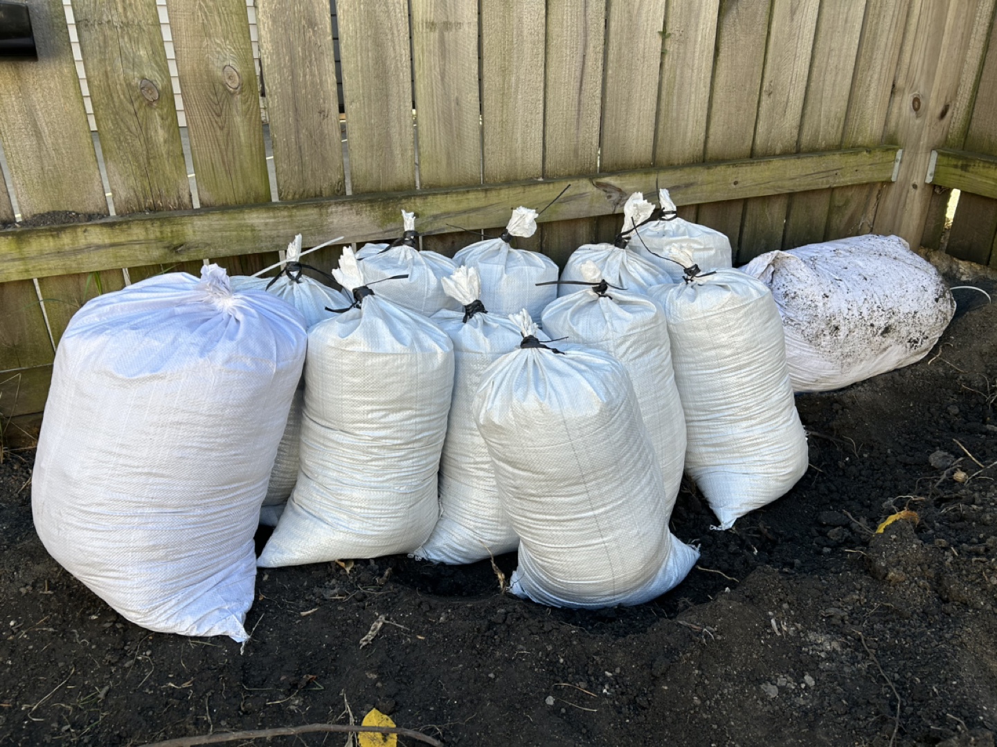 Bags of soil/dirt - photo 2