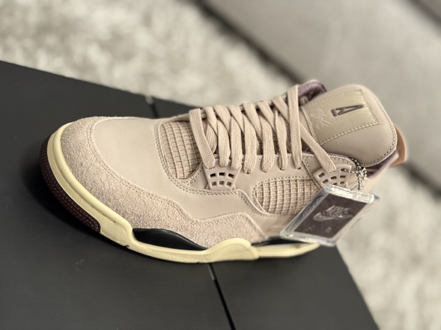 Air Jordan 4 'A Ma Maniere' Sneakers - photo 2