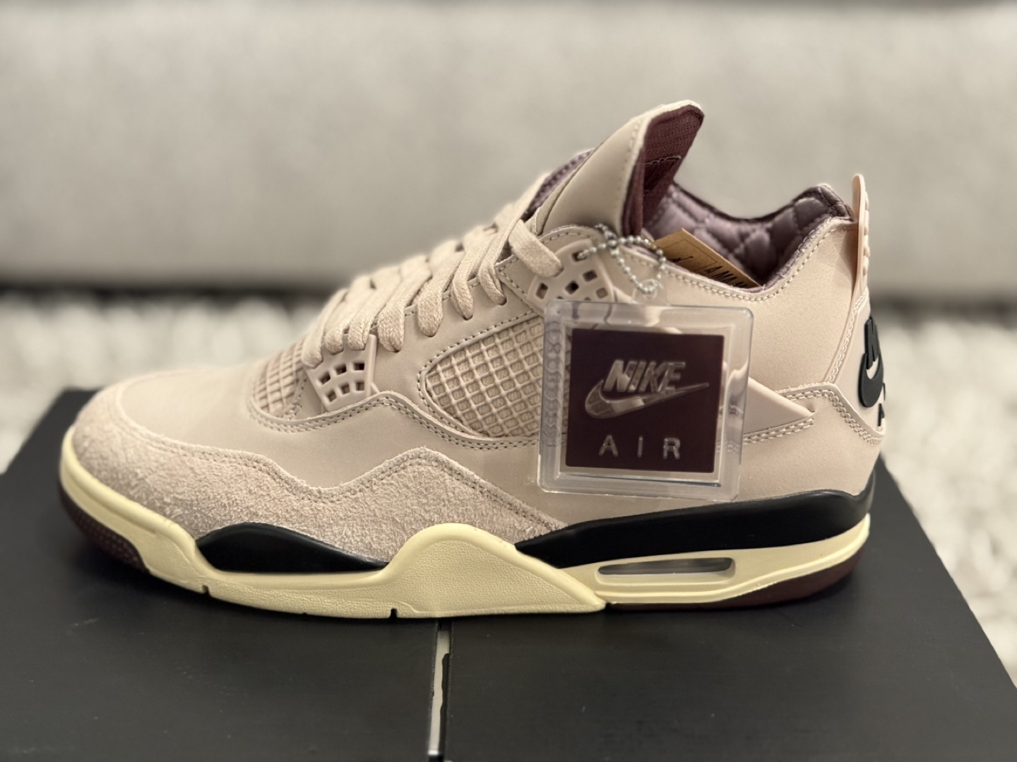 Air Jordan 4 'A Ma Maniere' Sneakers