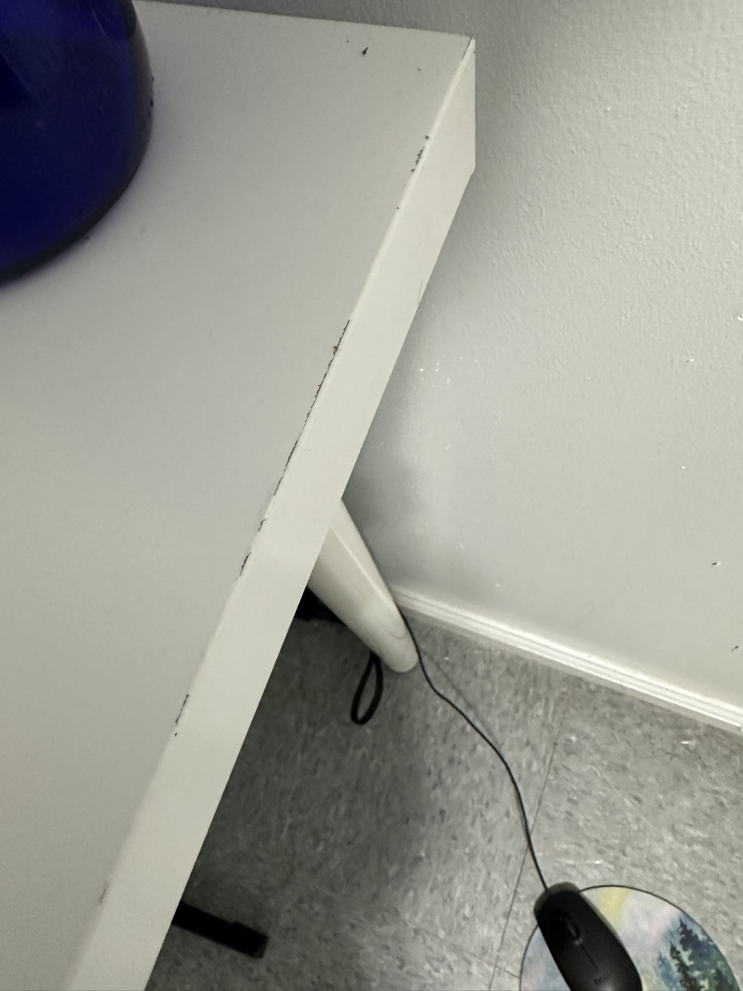 White Desk/Table - photo 2