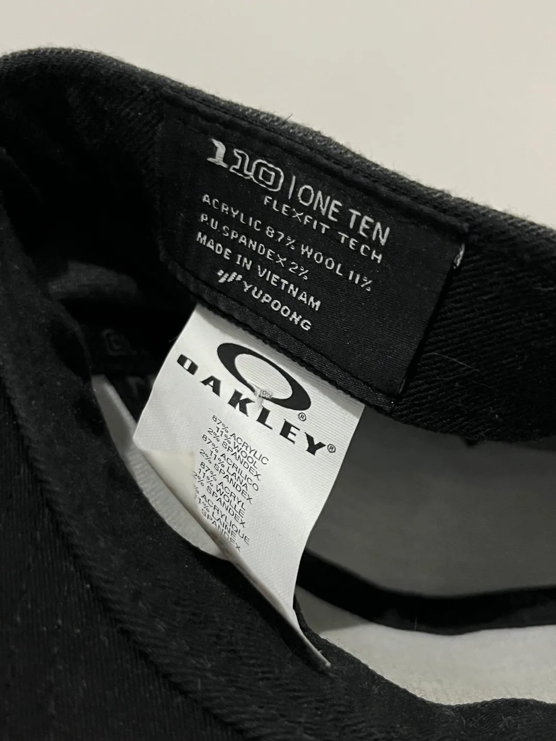 Oakley Black Baseball Cap arcteryx acg tnf image indicator(4)