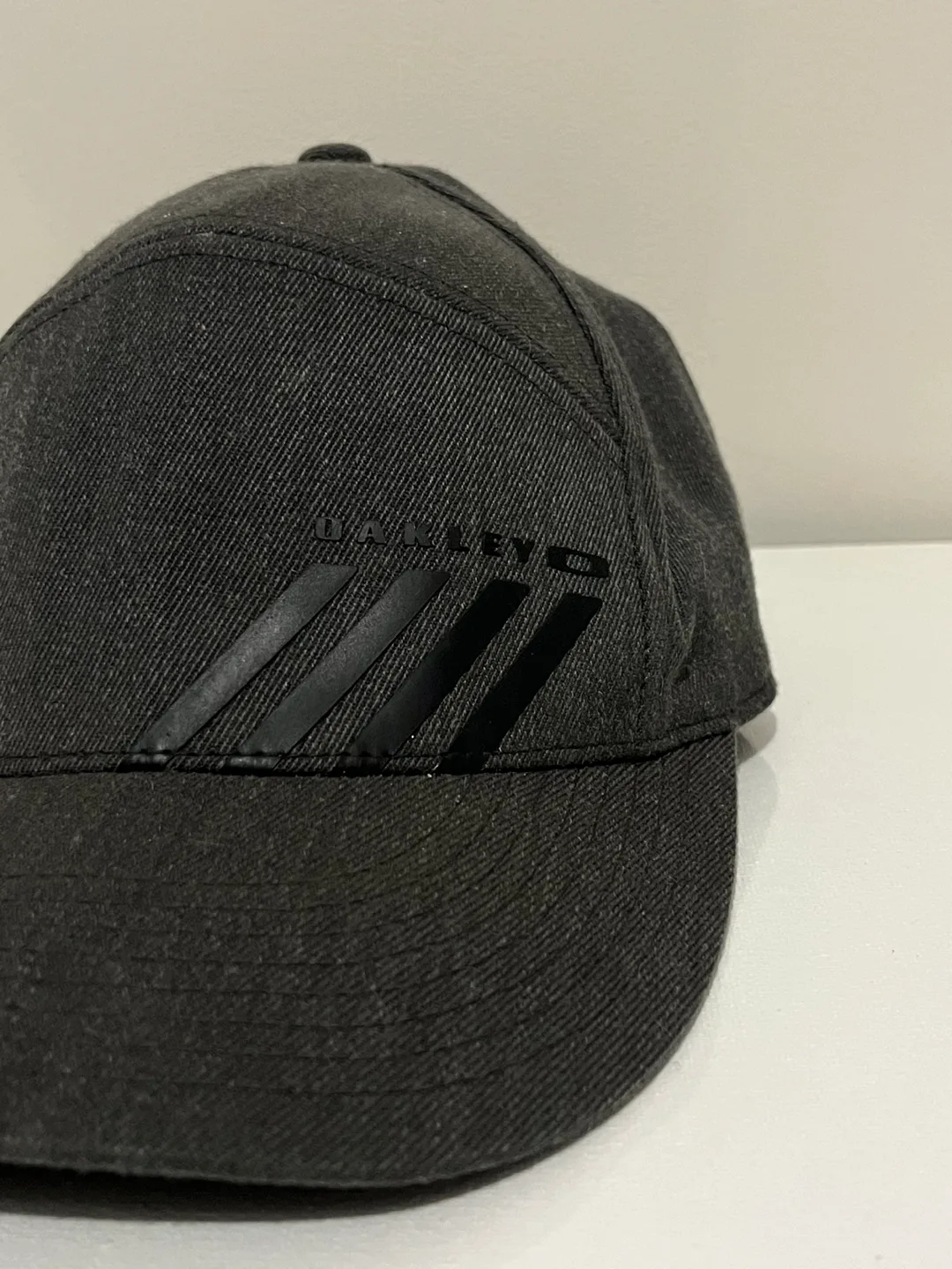 Oakley Black Baseball Cap arcteryx acg tnf image indicator(5)