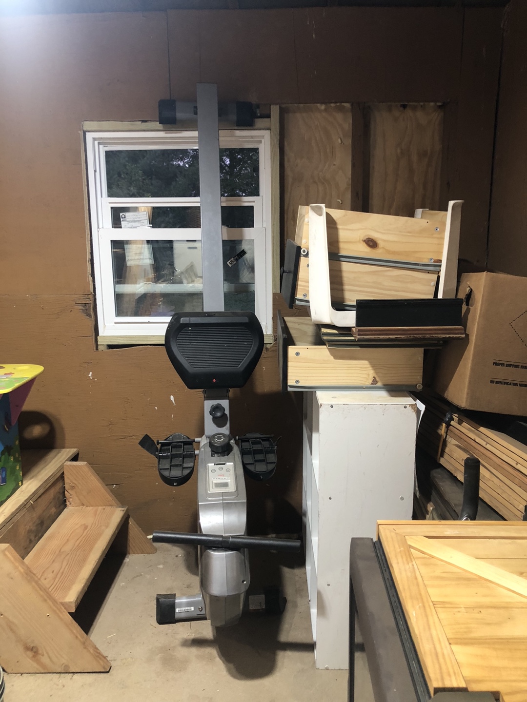 Sunny health and fitness Rowing Machine