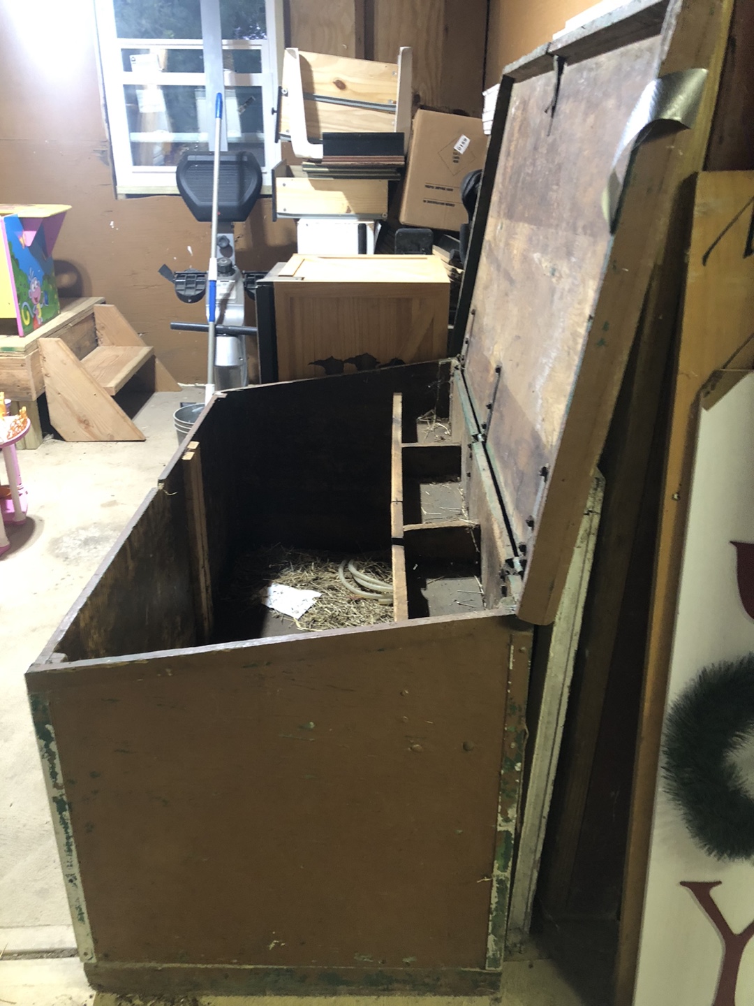 Antique farm feed box - photo 2