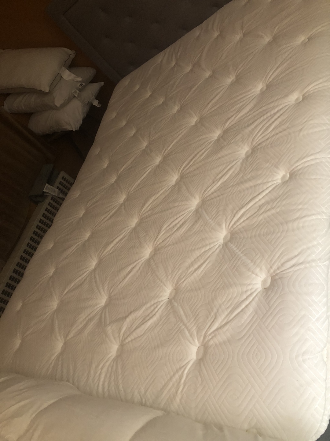 Sealy Queen Bed - photo 4