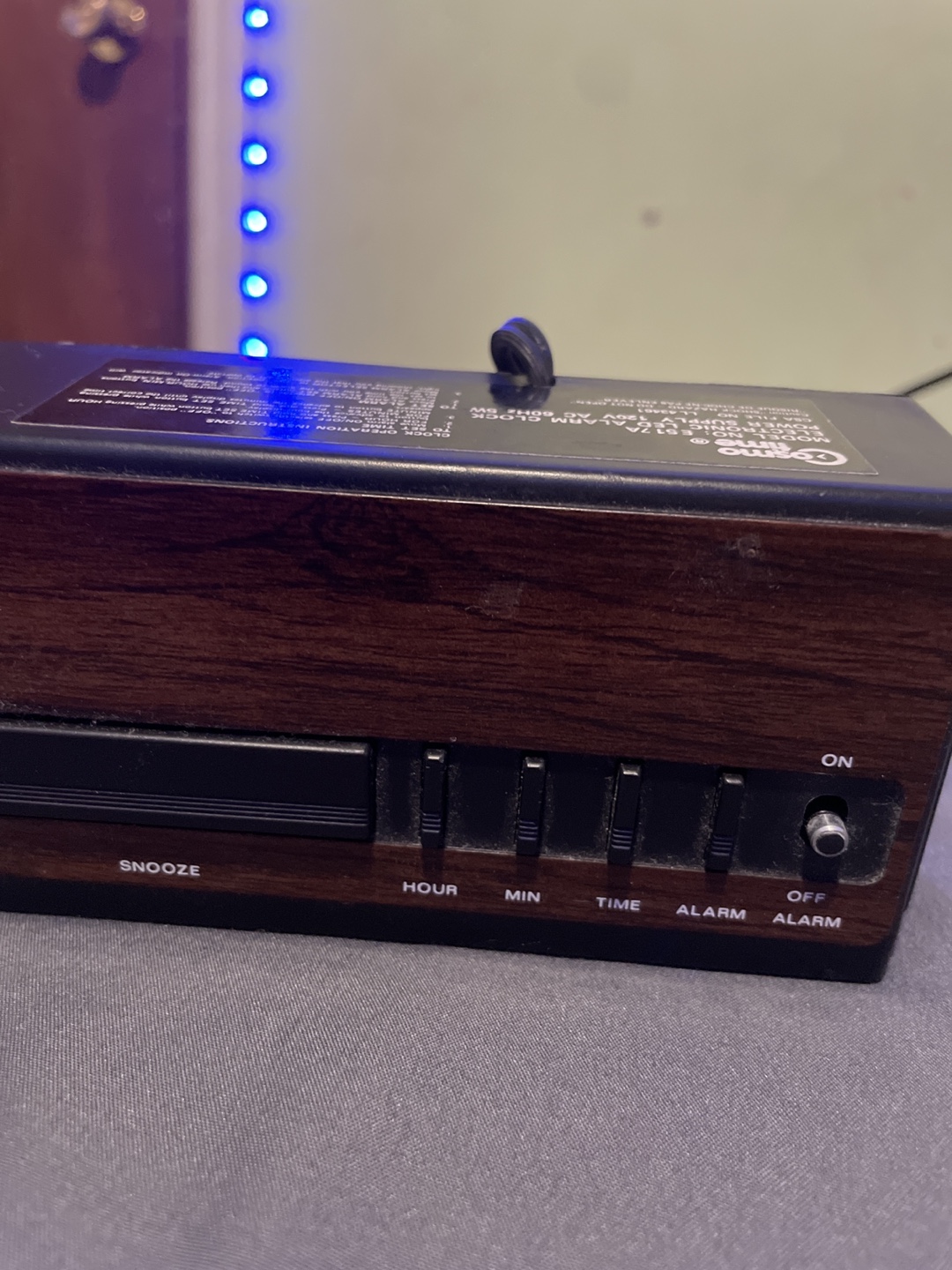 Vintage 90s Cosmotime alarm clock - photo 2