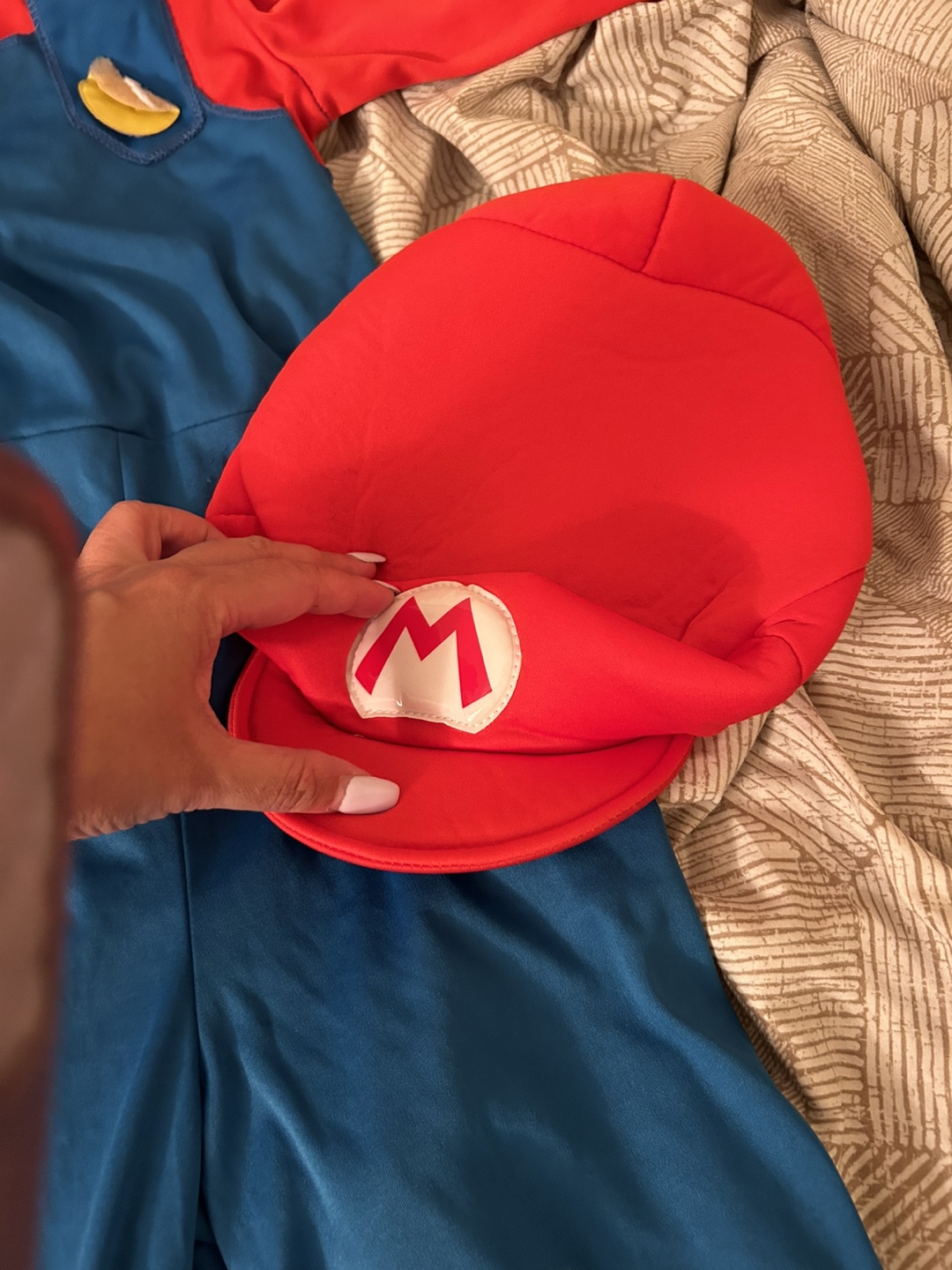 #freecycle (Mario Costume) - photo 2