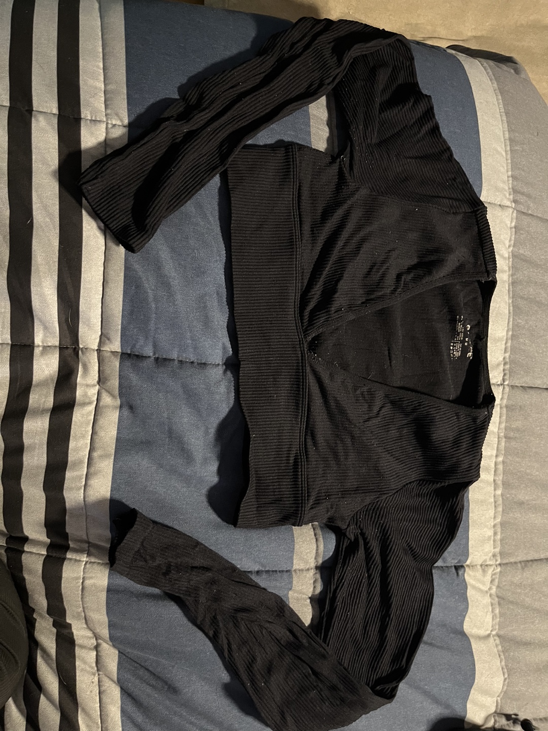 3x Crop Tops - Black Long Sleeve, Off Shoulder & White Tank - photo 2