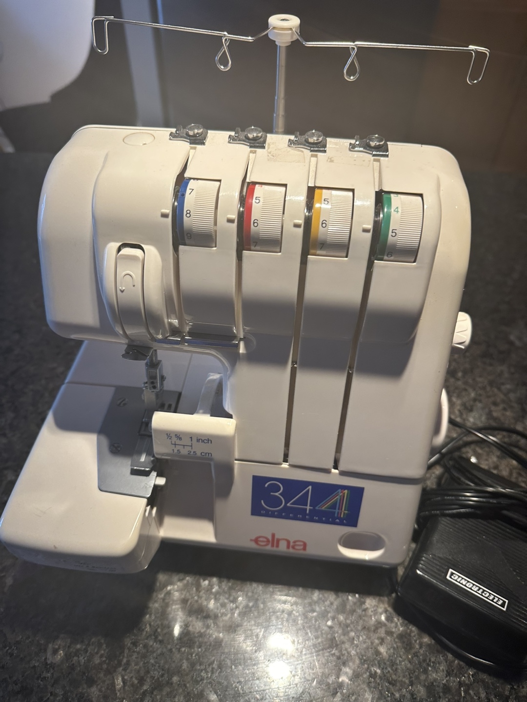 Serger Elna 344 Overlock Sewing Machine - photo 3
