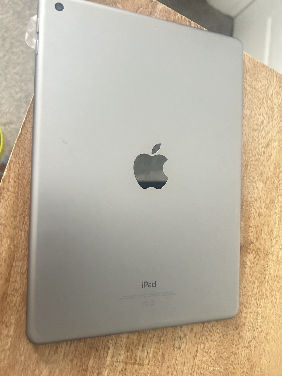 iPad 5th Generation 32GB - Cracked Screen