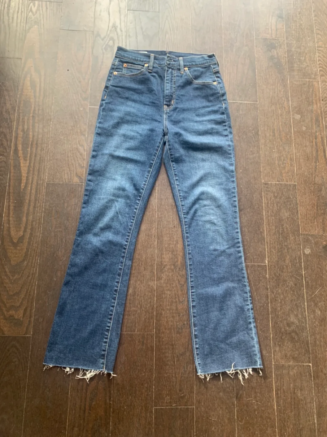 Gap high rise kick fit jeans in tall size 27 image indicator(4)