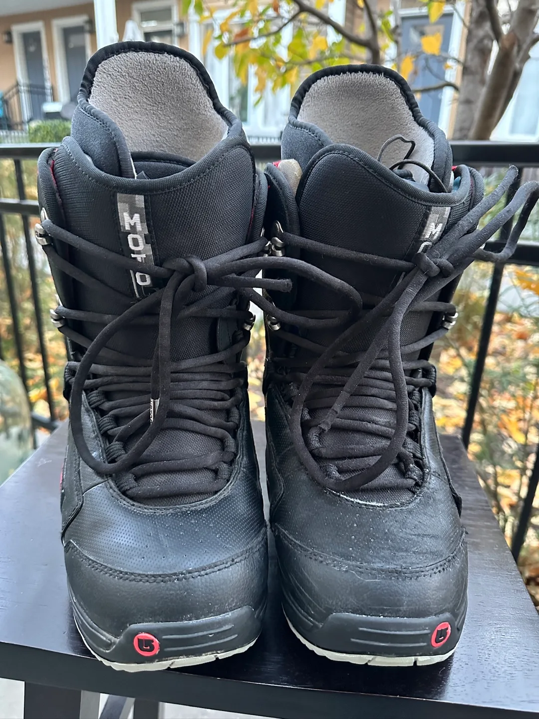 Burton Moto Women’s Snowboard Boots Size 6.5 thumbnail