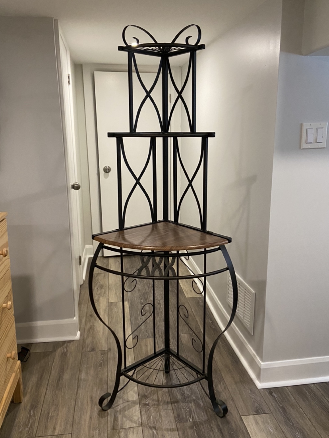 Corner Shelf Unit