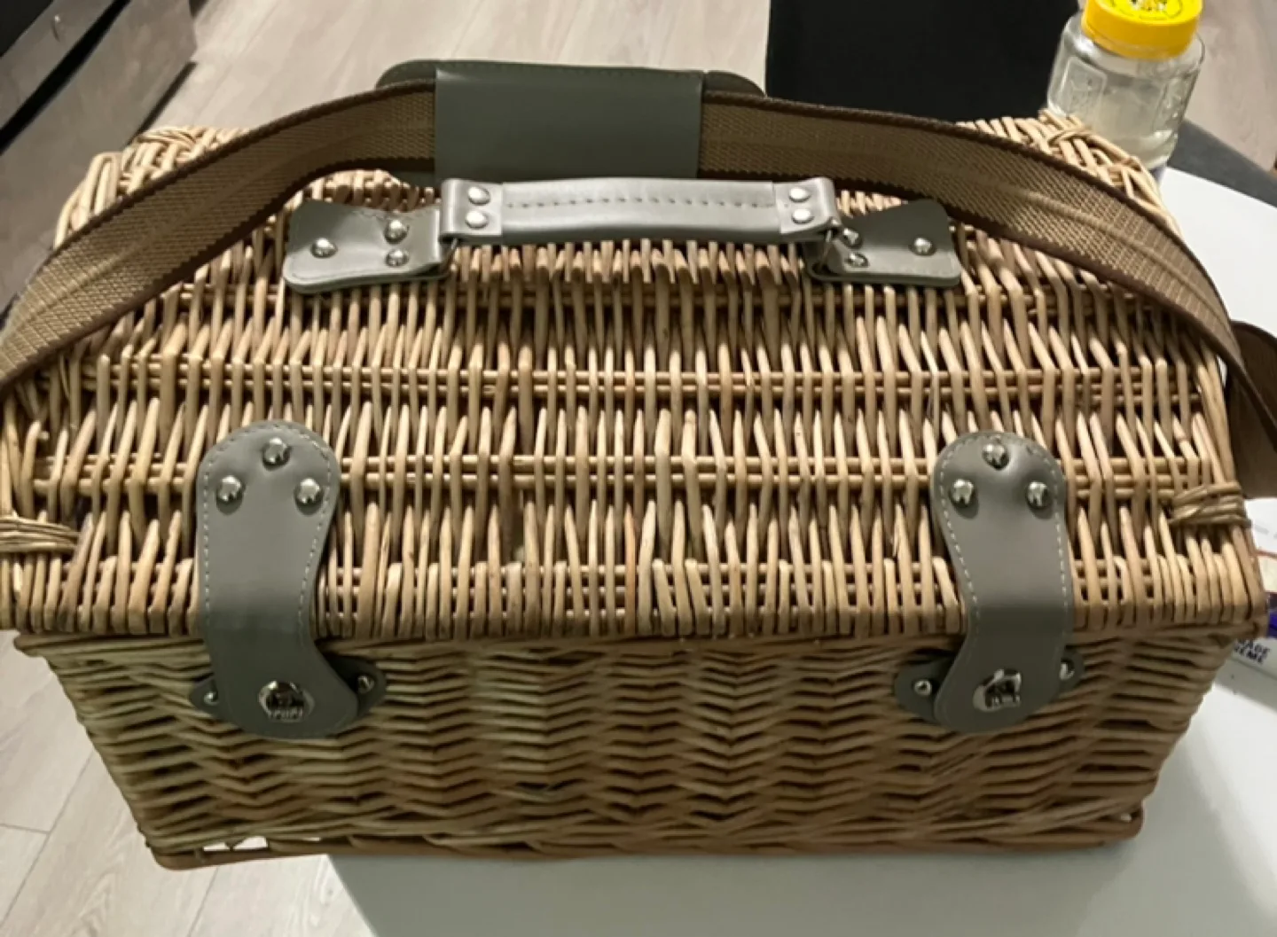Picnic Basket image indicator(2)