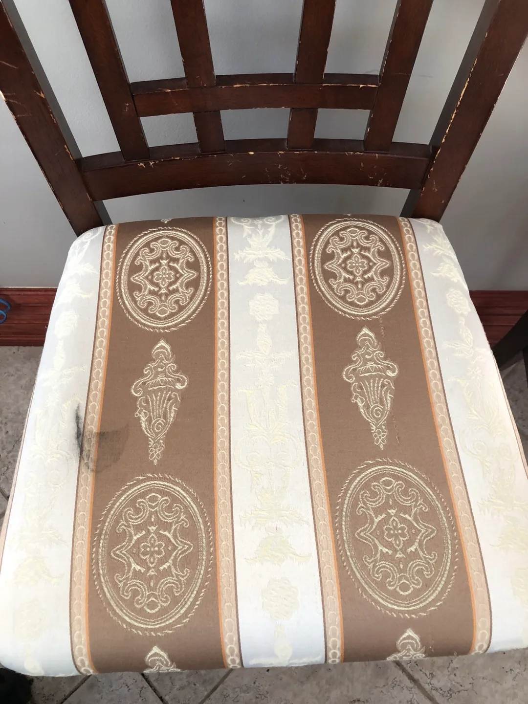 Four Bar Stools image indicator(5)