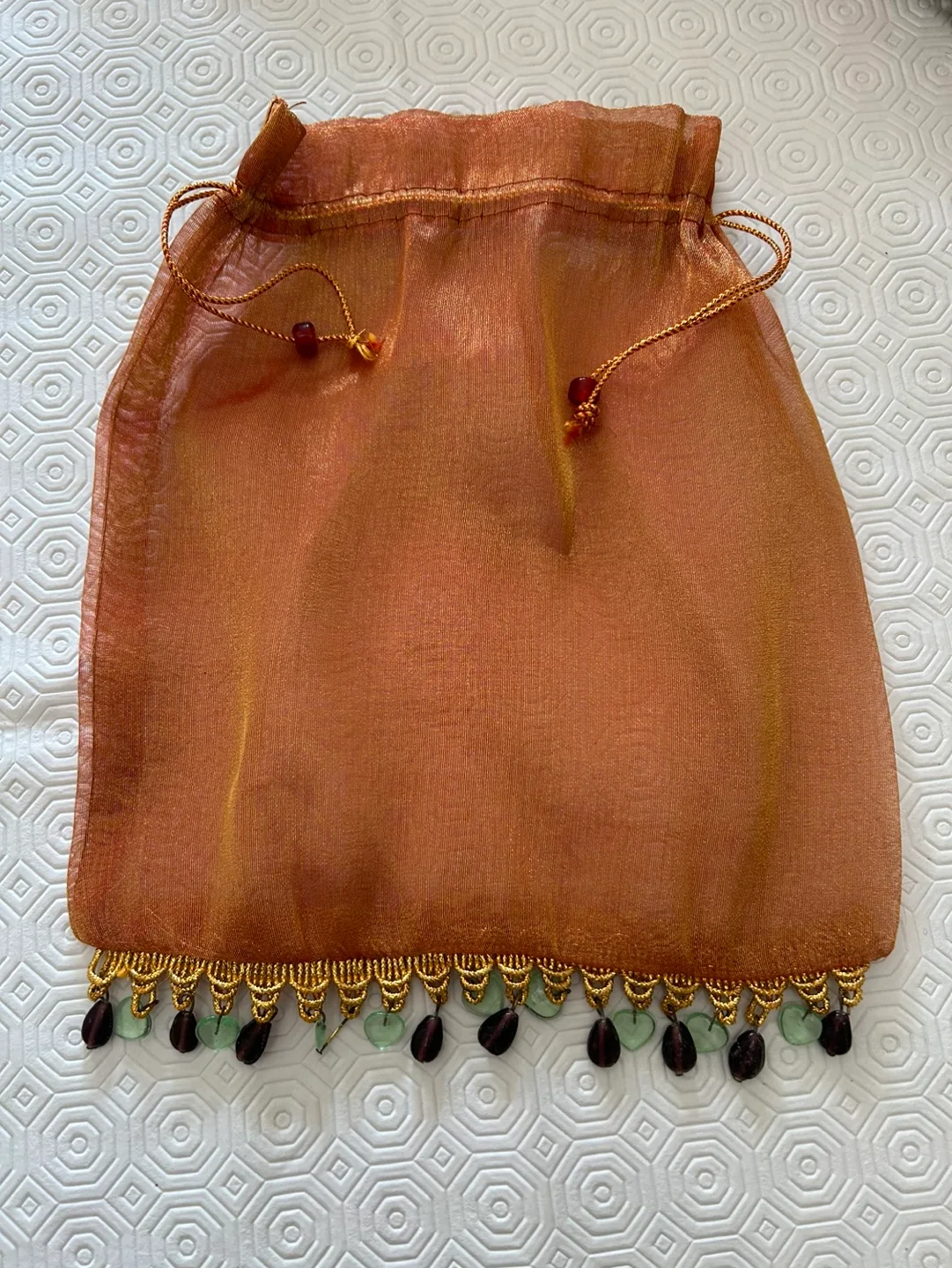 Gift bags with tie string image indicator(2)