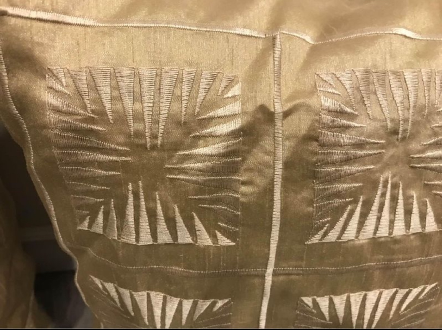 Set of 2 Gold Pillow Covers - photo 4
