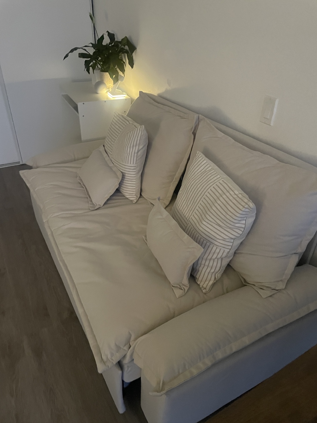 3-in-1 Convertible Queen Size Sofa Bed - photo 2