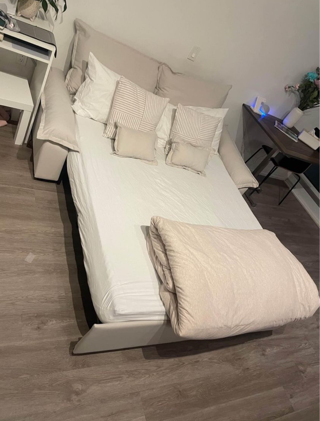 3-in-1 Convertible Queen Size Sofa Bed - photo 3