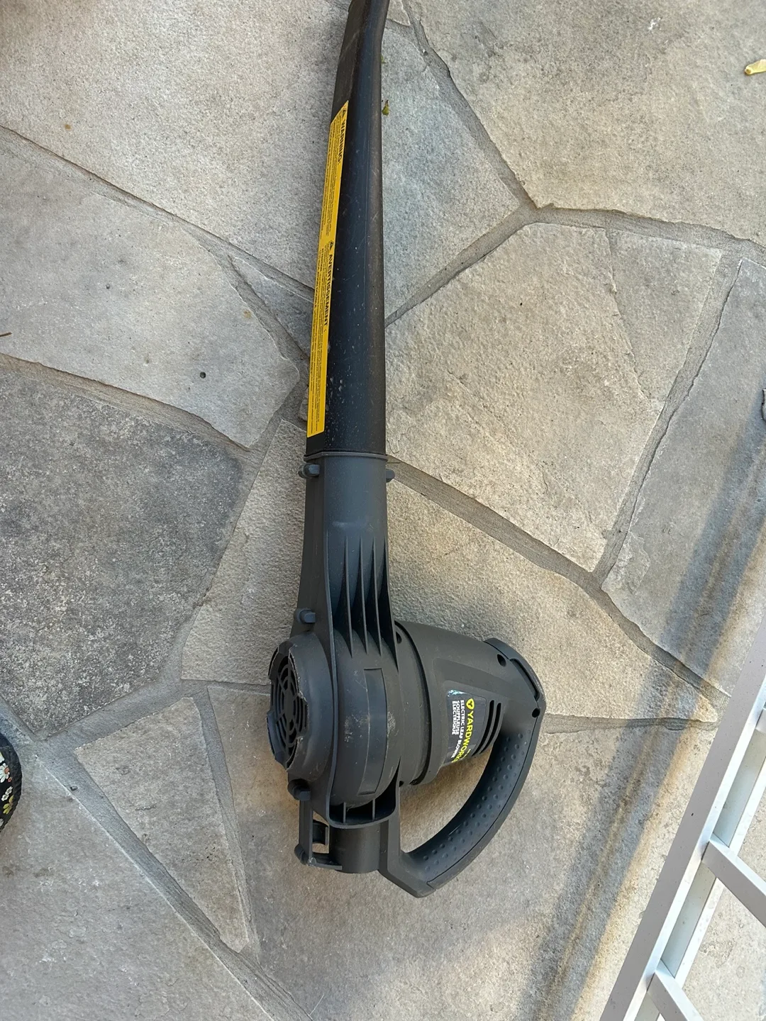Yardworks Electric Leaf Blower image indicator(3)