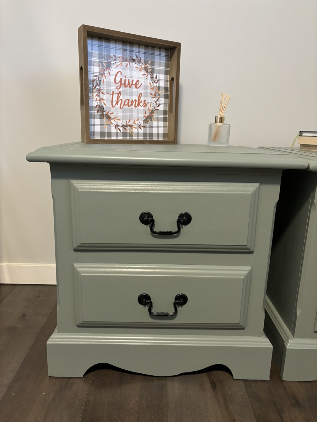 Pair of Nightstands - photo 3
