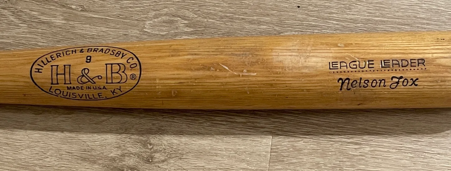 Vintage H&B League Leader Nelson Fox Baseball Bat image indicator(2)
