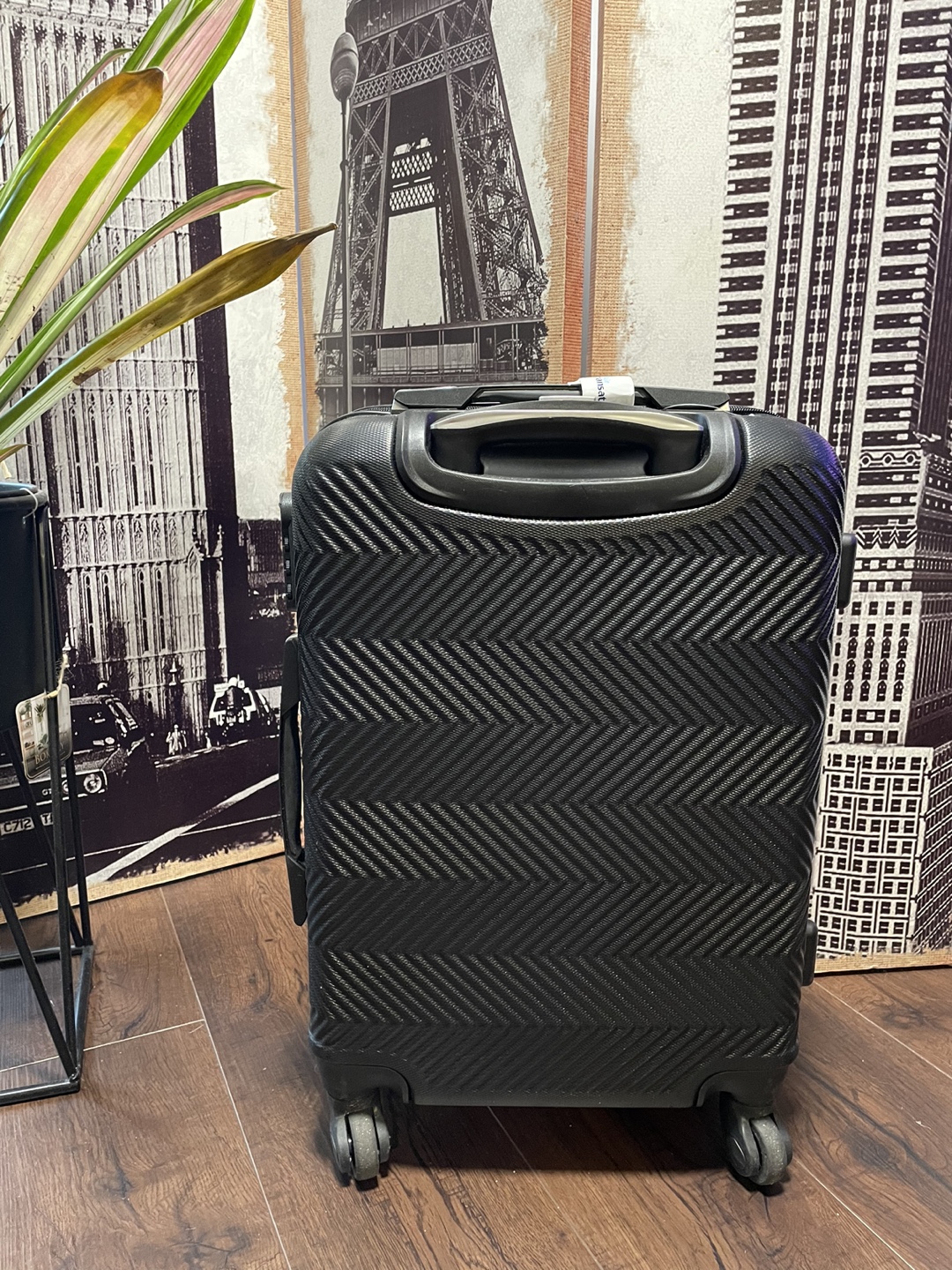Carry-on Suitcase - Black - photo 2