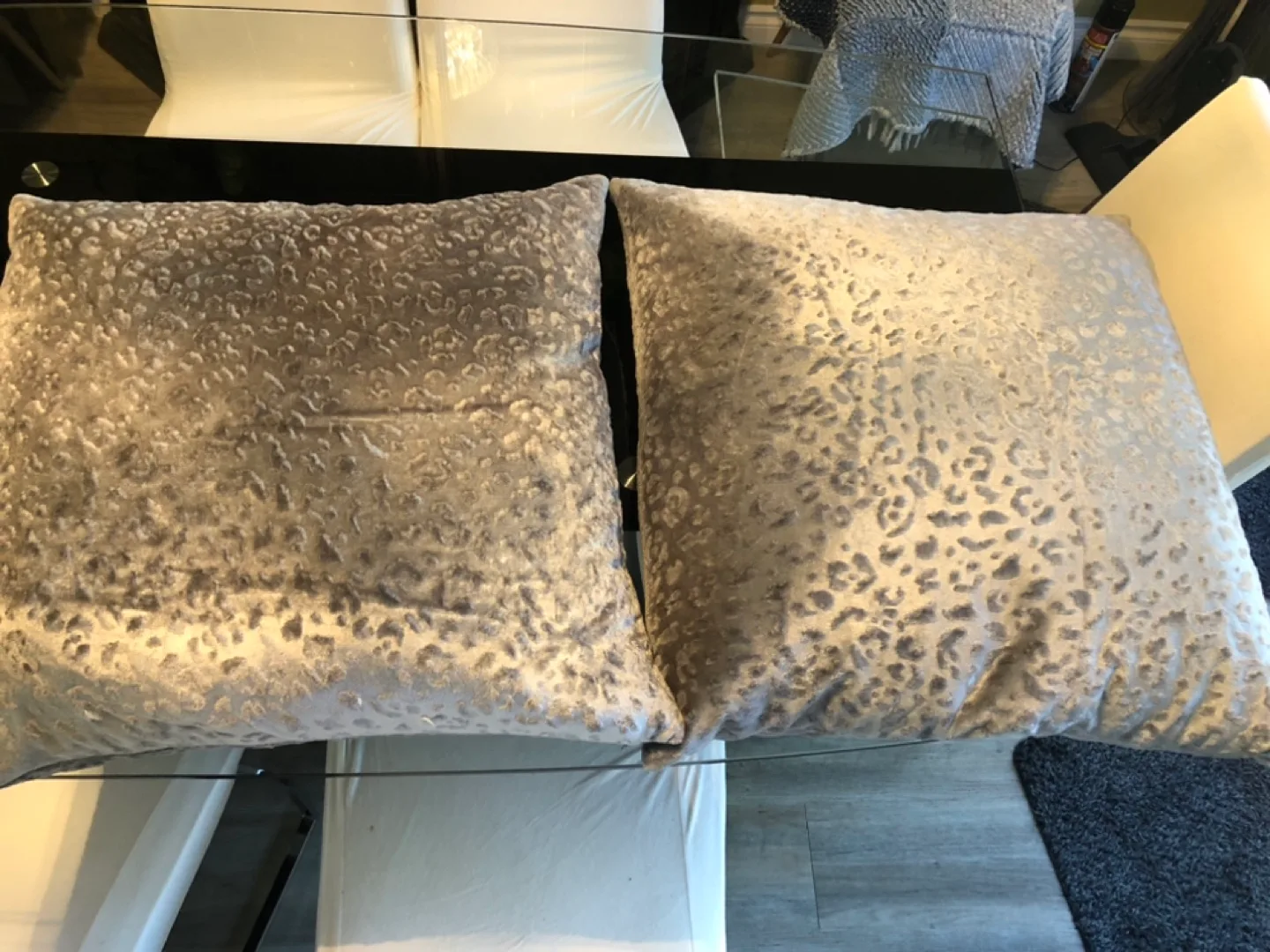 Set of Two Leopard Print Decorative Pillows thumbnail