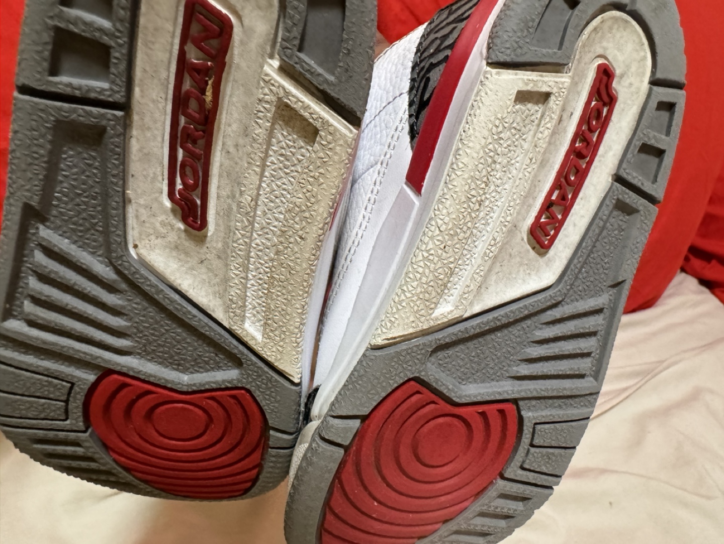 Air Jordan 3 Retro White Cement Size 9C - photo 5