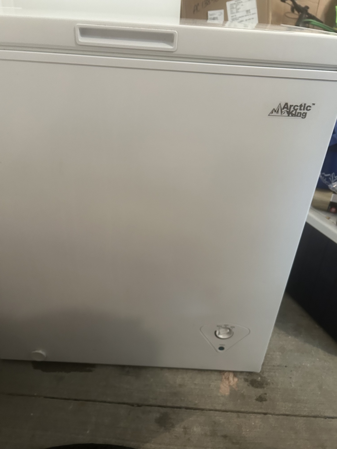 Arctic King Chest Freezer - photo 3
