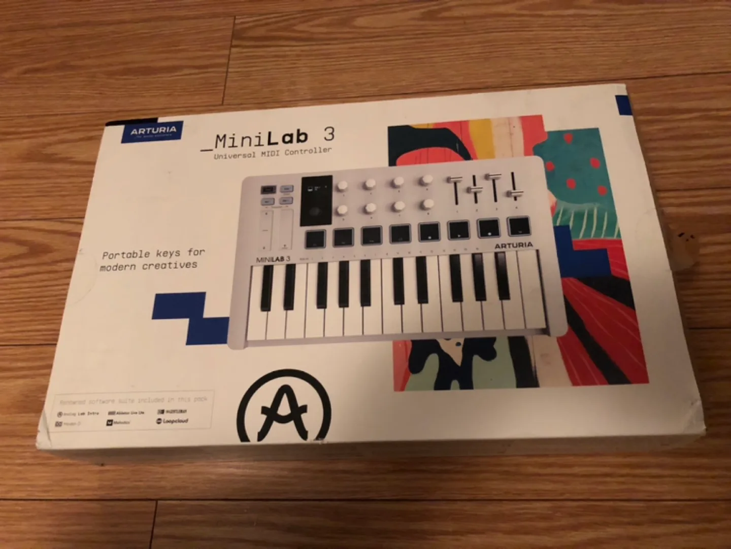 Arturia MiniLab 3 MIDI Keyboard Controller thumbnail