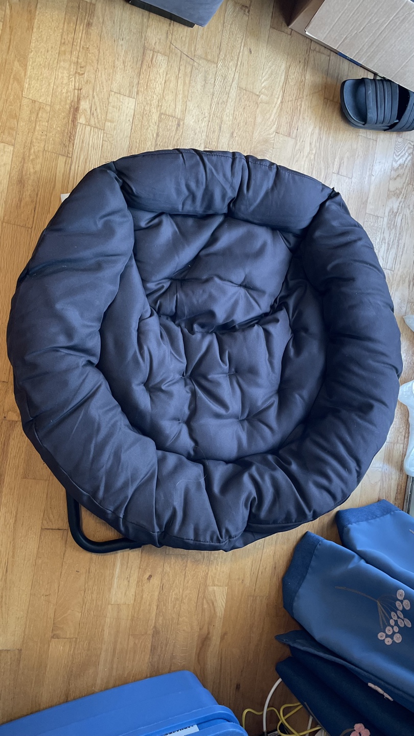 Black Folding Round Chair - photo 2