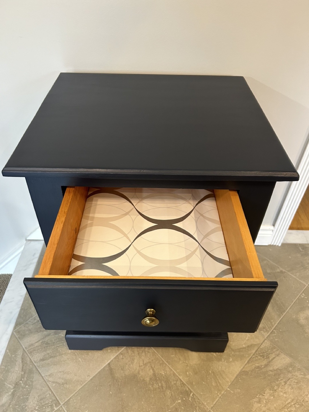 Lovely refinished nightstand in Midnight Blue (1) - photo 4