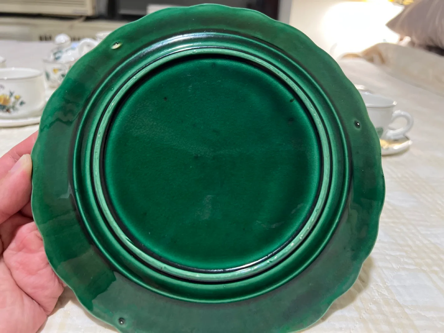 Vintage Green Leaf Majolica Plate image indicator(3)