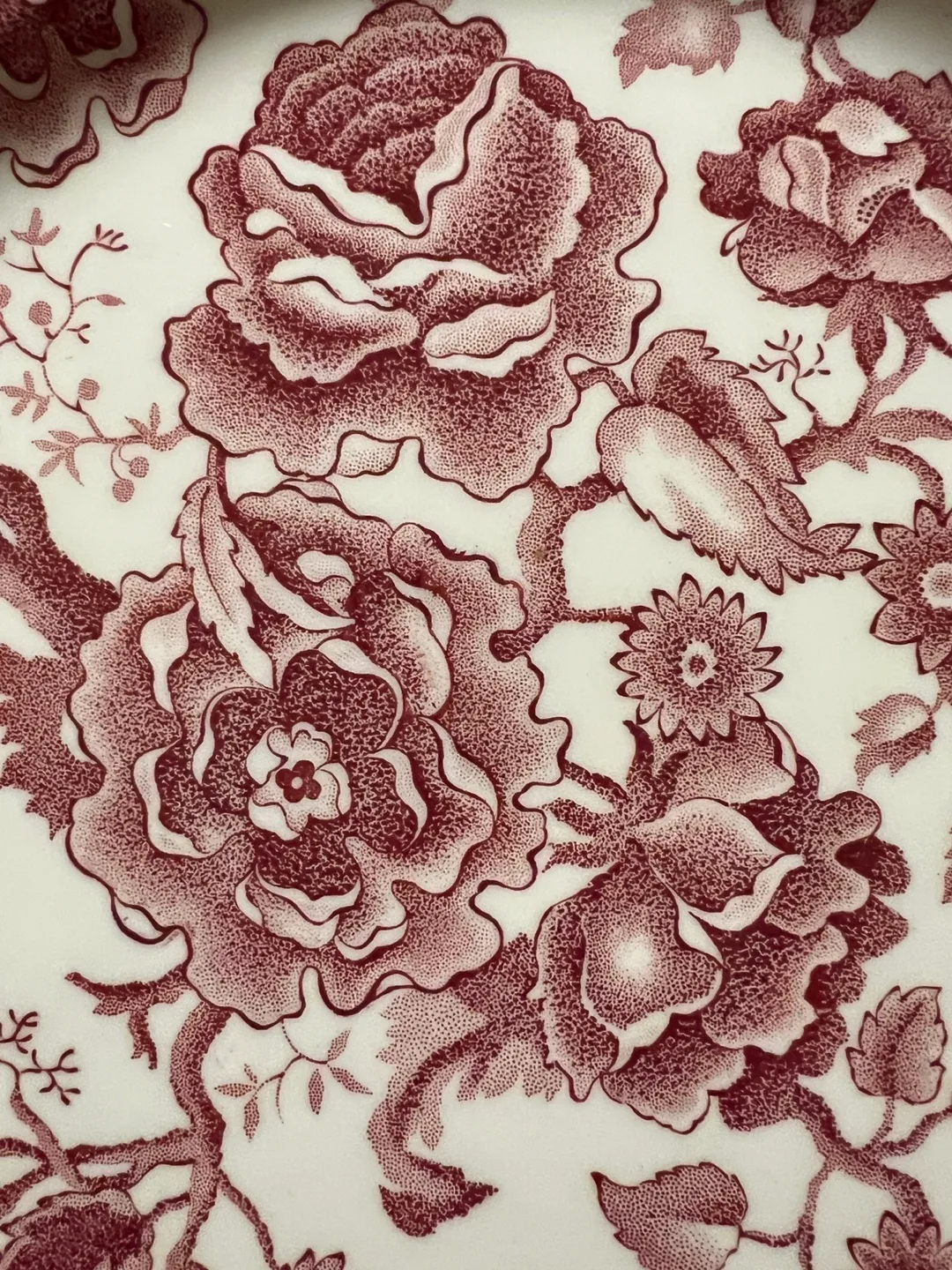 Johnson Bros Chippendale Platter image indicator(3)