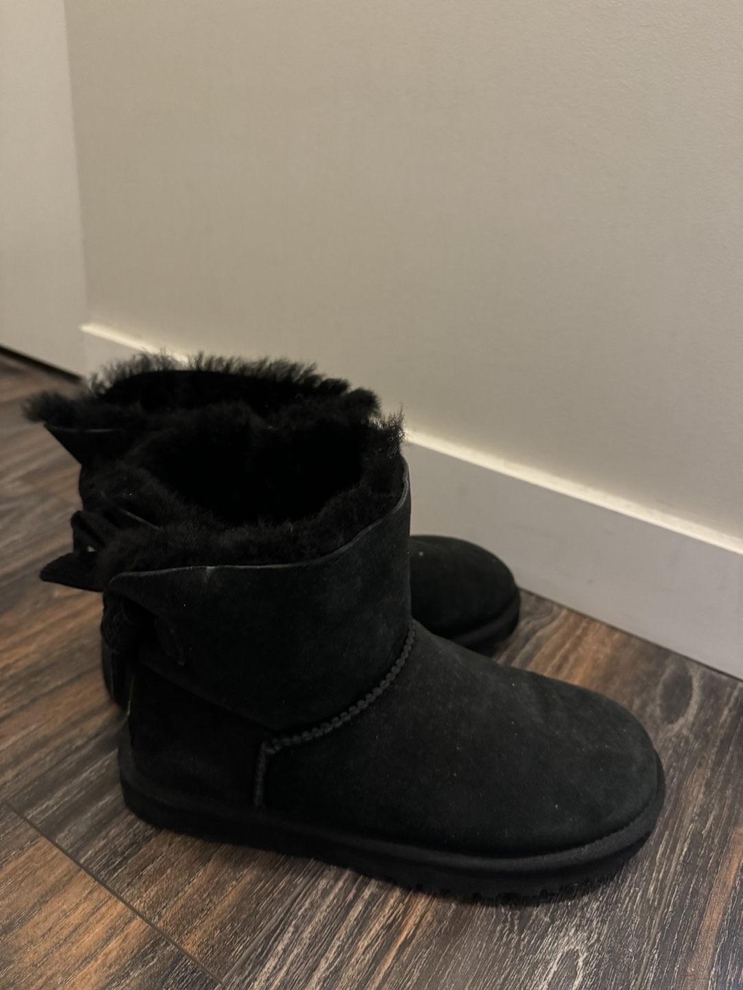 UGG Black Bow Boots size 7 - photo 2