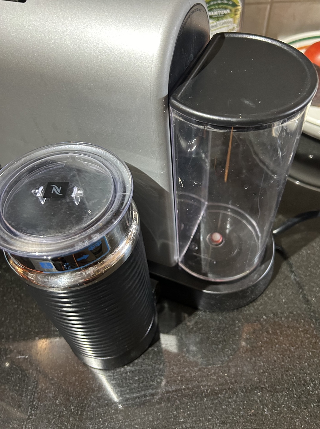Breville Nespresso Coffee Machine with Milk Frother - photo 4