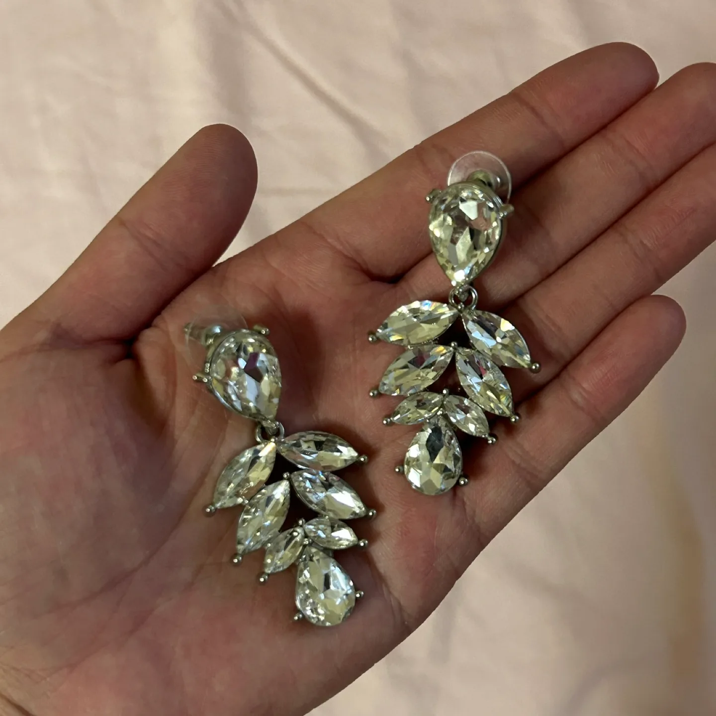 Teardrop Statement Earrings image indicator(3)