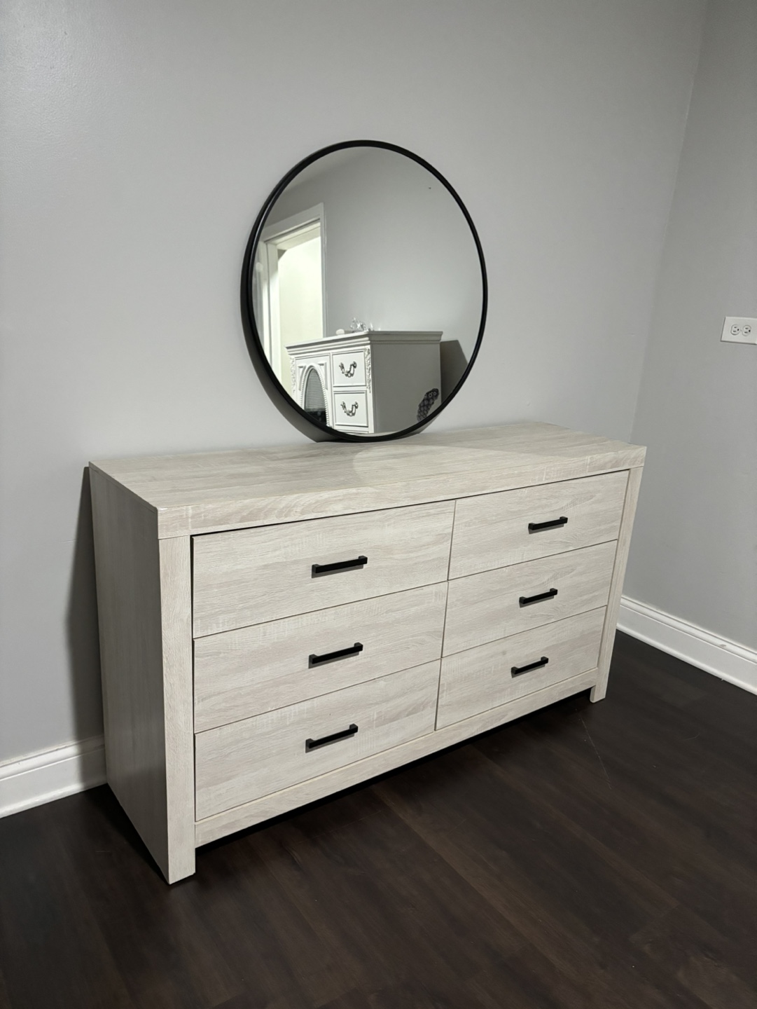 White Wash dresser - photo 2