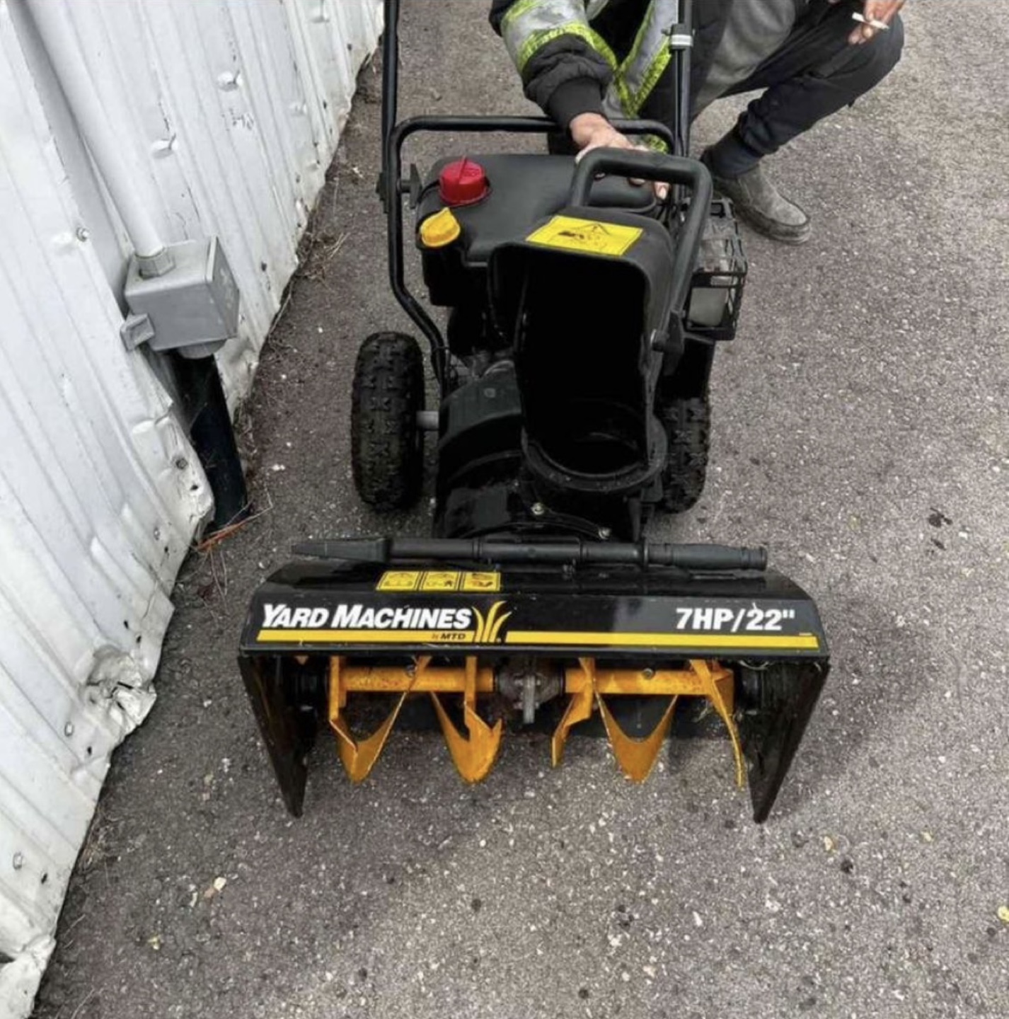 Yard Machines 7HP 22" Snow Blower