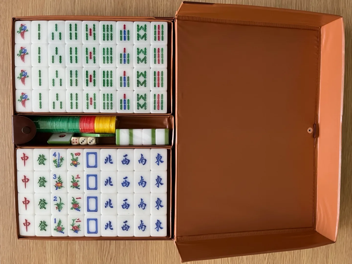 New Mahjong Set - Hand Carved & Hand Painted image indicator(2)