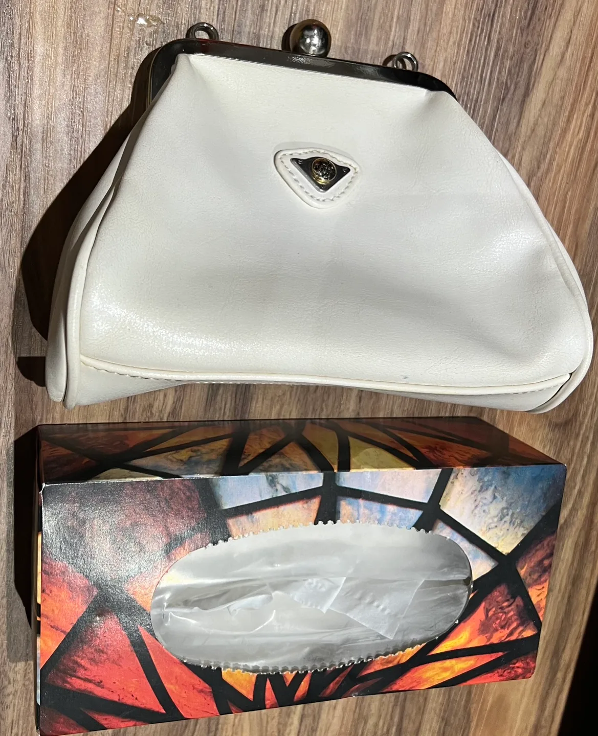 White Clutch Purse #freecycle thumbnail