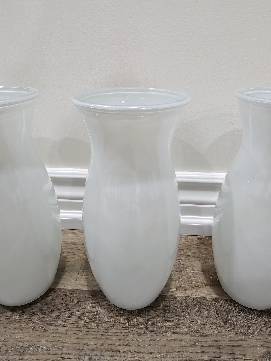 Set of 7 White Glass Vases - photo 4