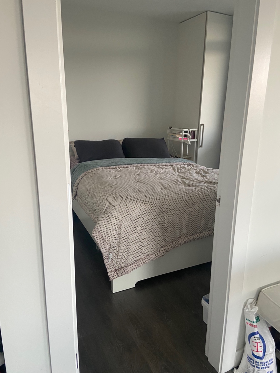 IKEA ASKVOLL Queen Bed Frame - photo 3