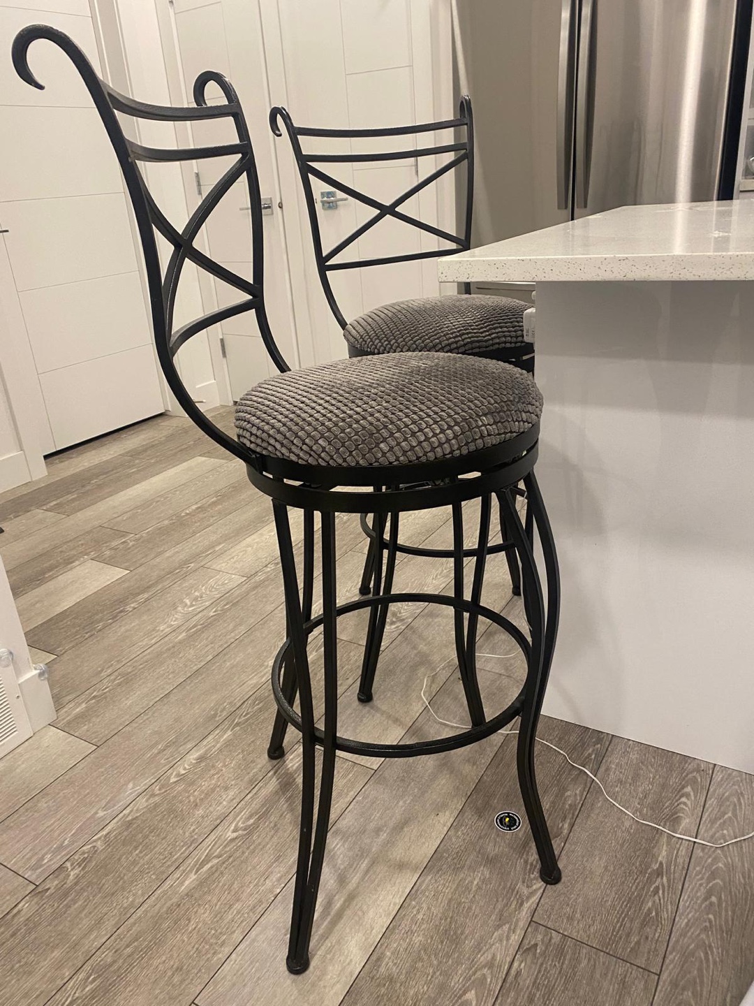 Black Bar Stools - photo 2