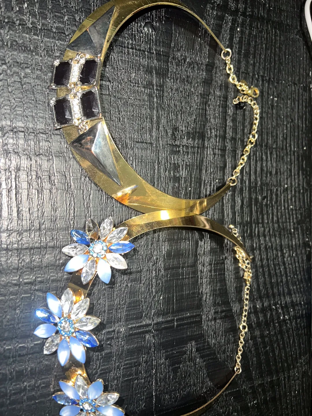 Two Gold Chokers image indicator(4)