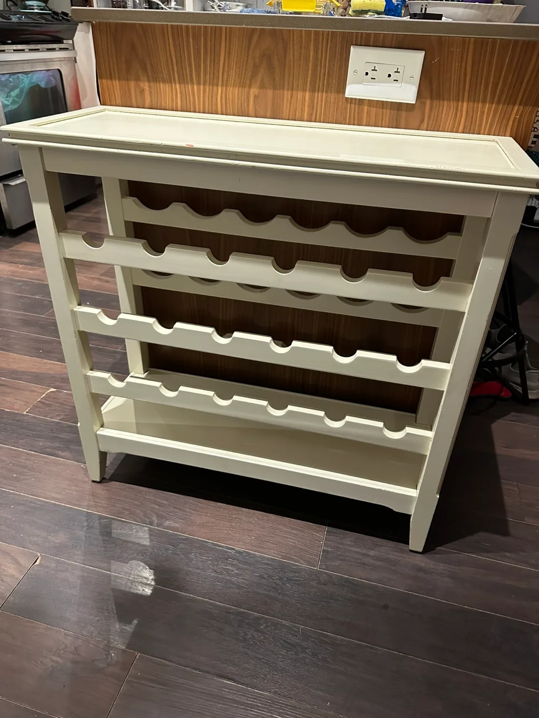 Wine rack holds 18 bottles image indicator(3)